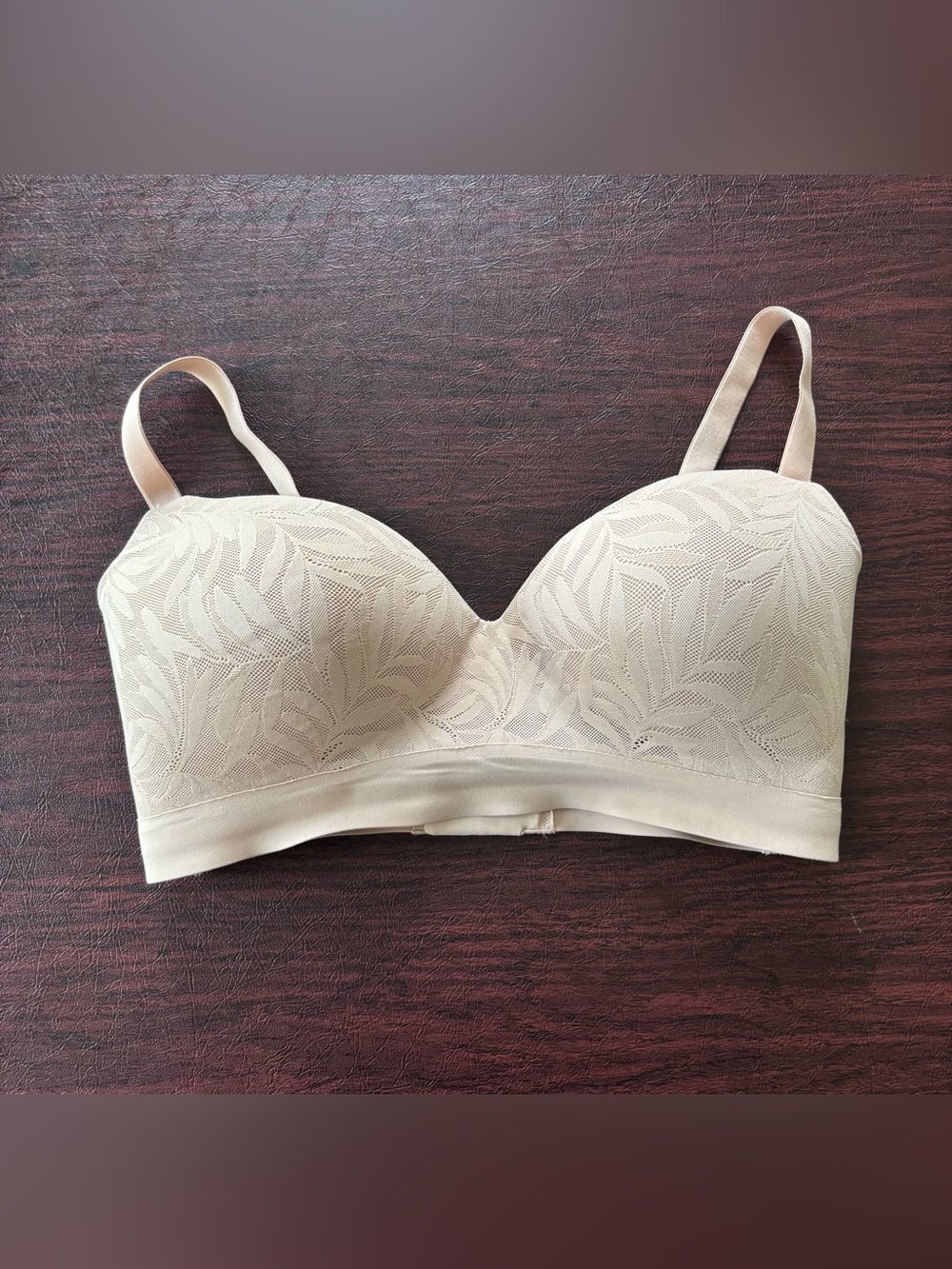 SOMA Enbliss Wireless Bra 34DDD Light Beige Lace Overlay Wireless EUC - Picture 2 of 8